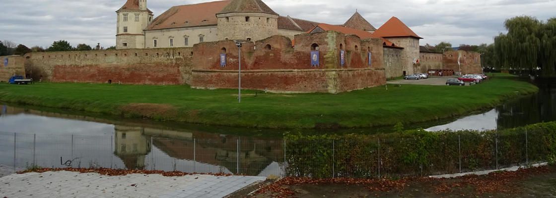 CETATEA FĂGĂRAŞULUI