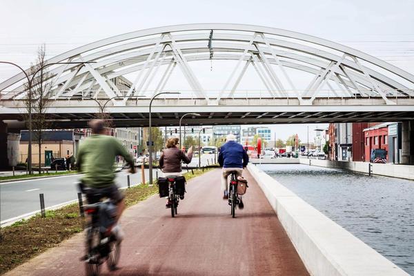 Cycle lane in Antwerp