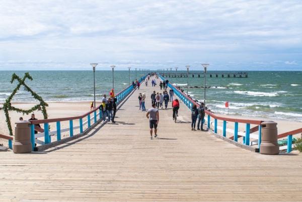 Image of a Palanga beach and boardwalk