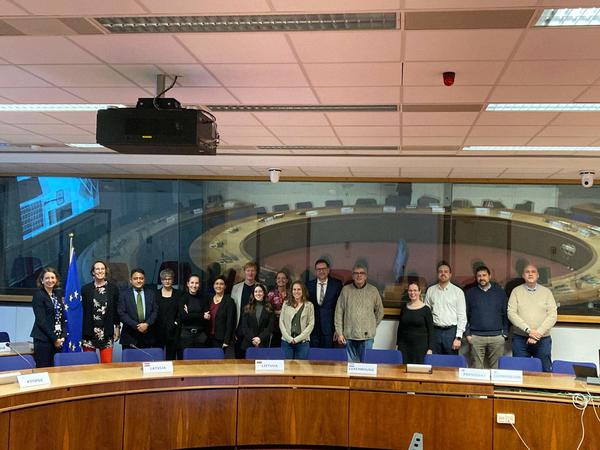UIC2 group photo Brussels