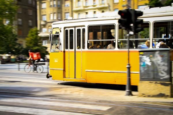 Image: Sebastiano Piazzi /Unsplash Yellow tram