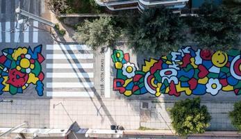 Asphalt art in Vari