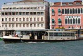 Management decision support system for waterborne traffic in Venice